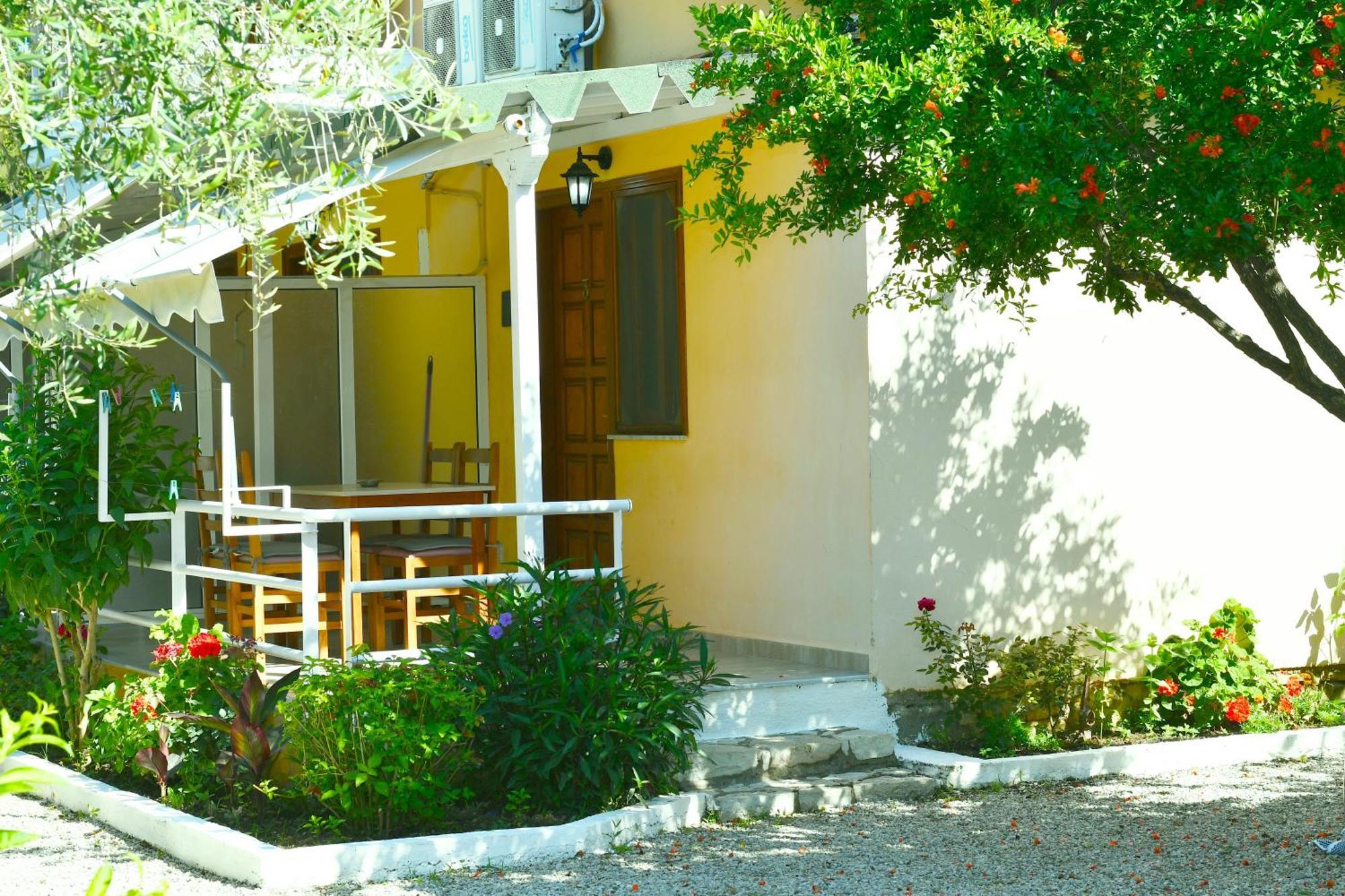 Garden Rooms Himarë Exterior foto