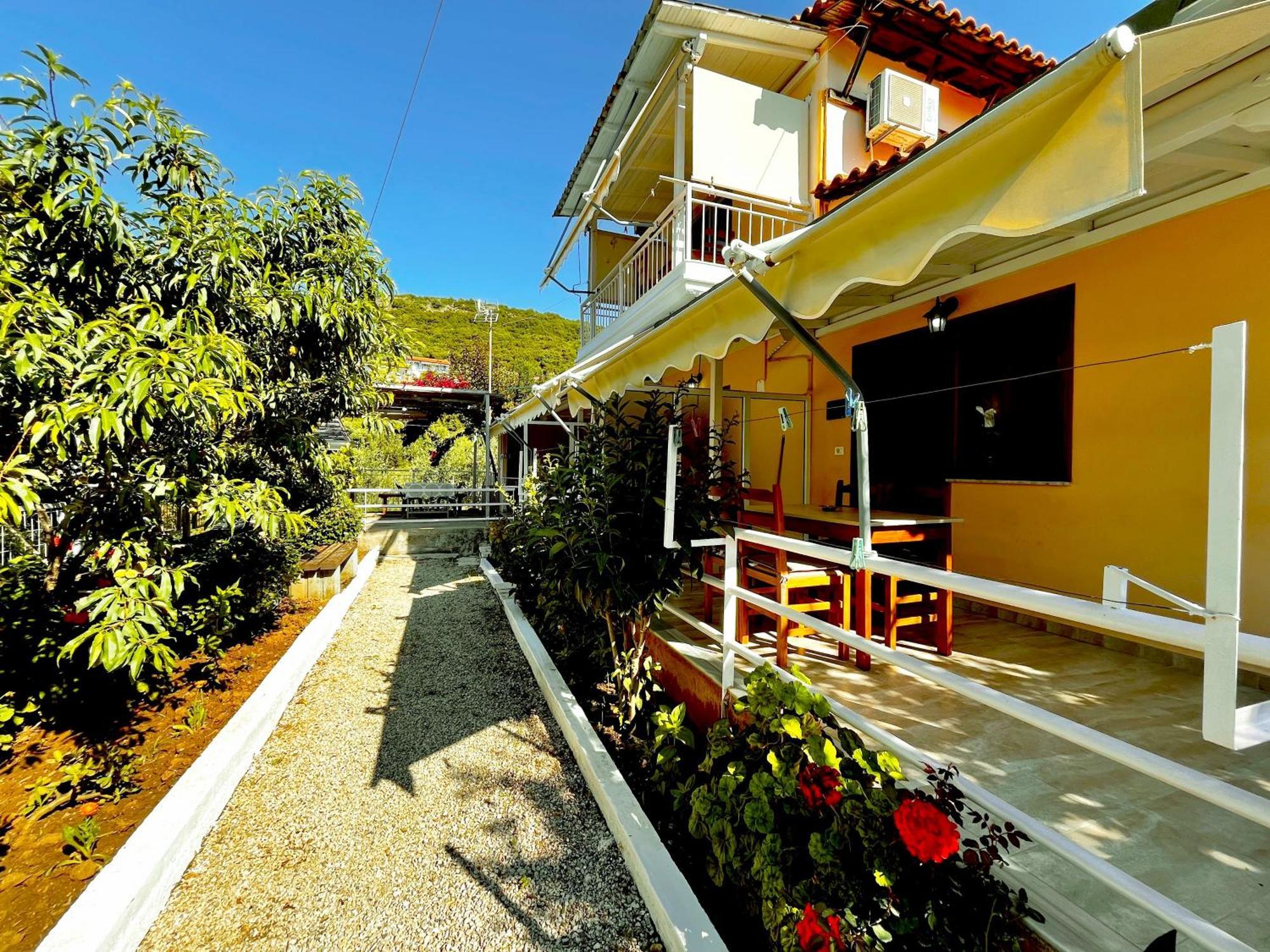 Garden Rooms Himarë Exterior foto
