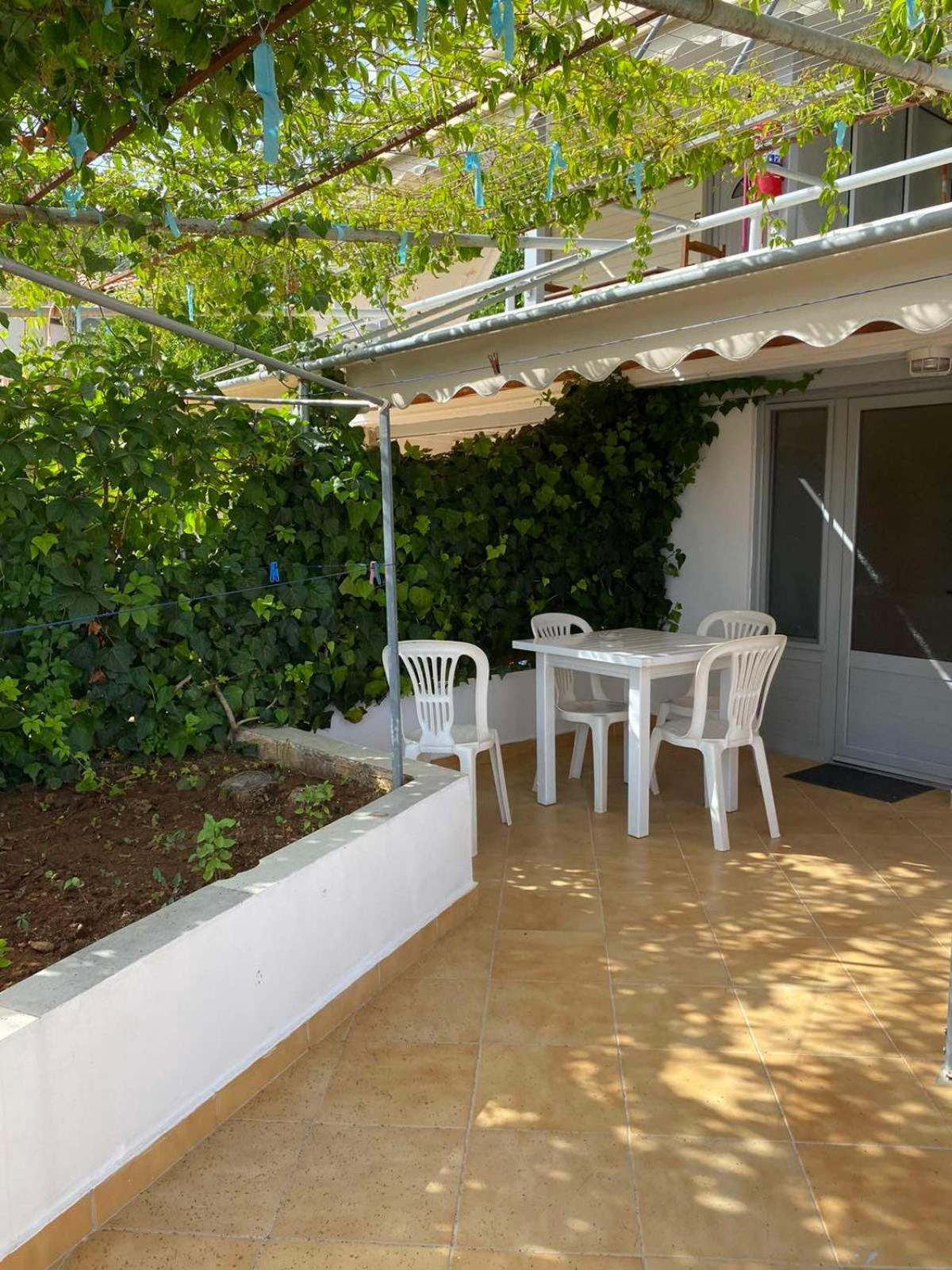 Garden Rooms Himarë Exterior foto